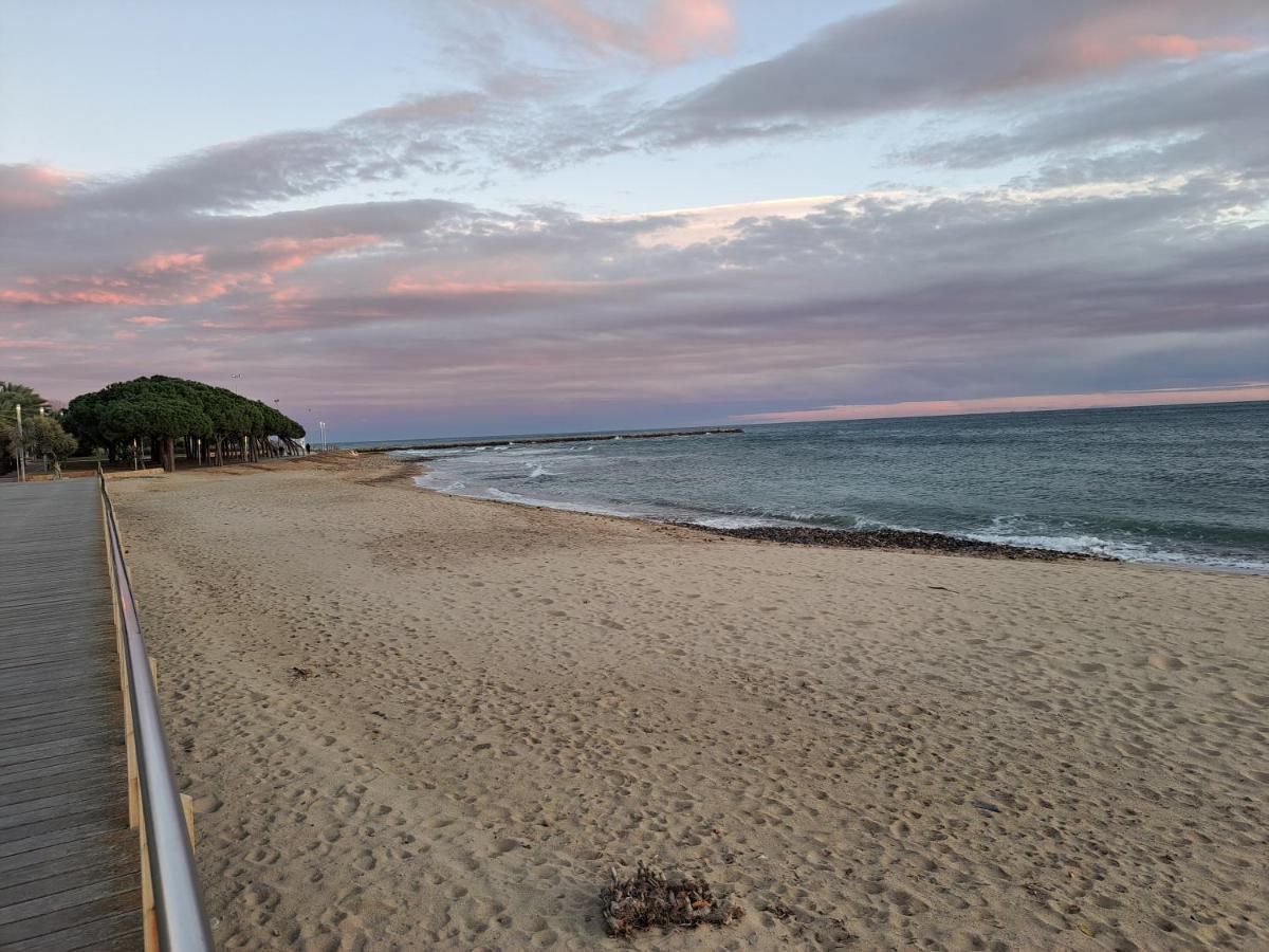 Cambrils 1ª Linea Playa Apartment Bagian luar foto